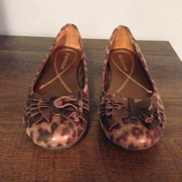 naturalizer leopard flats